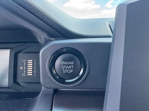 Certified 2025 Toyota Tacoma SR5 AWD/4WD image 25