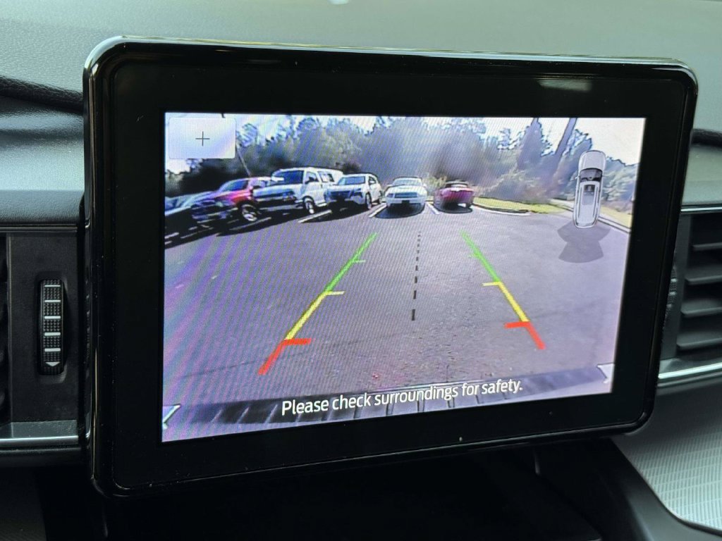 Used 2020 Ford Explorer XLT w/ Equipment Group 202A AWD/4WD image 5