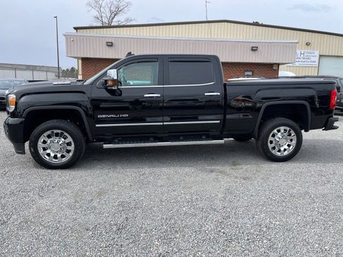 Used 2018 GMC Sierra 2500 Denali w/ Duramax Plus Package image 12