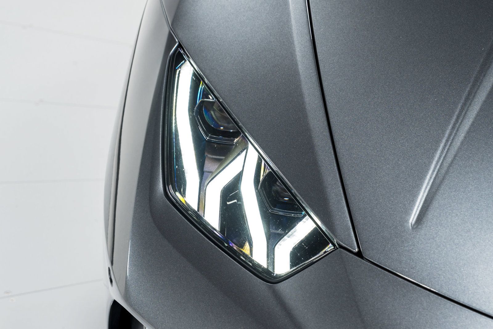 Used 2020 Lamborghini Huracan EVO AWD/4WD image 48