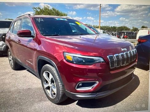 Used 2019 Jeep Cherokee Limited AWD/4WD image 5