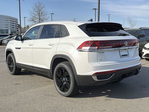 New 2026 Volkswagen Atlas Cross Sport SE image 3