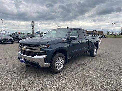 Used 2020 Chevrolet Silverado 1500 LT w/ All-Star Edition AWD/4WD image 6