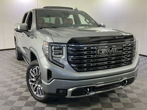 Used 2026 GMC Sierra 1500 Denali Ultimate w/ LPO, Black Badging Package AWD/4WD image 47