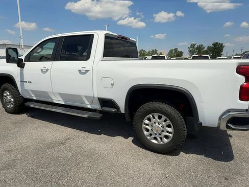 Used 2024 Chevrolet Silverado 2500 LT AWD/4WD image 6