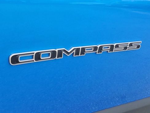 Used 2025 Jeep Compass Limited AWD/4WD image 11