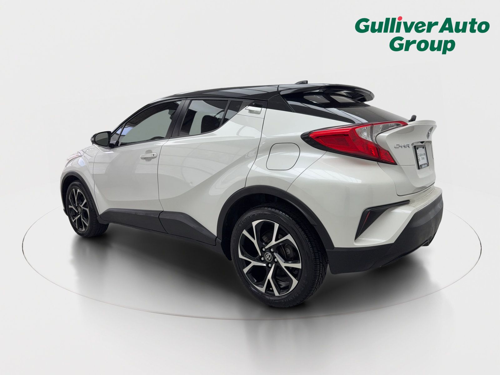 Used 2020 Toyota C-HR XLE FWD image 4