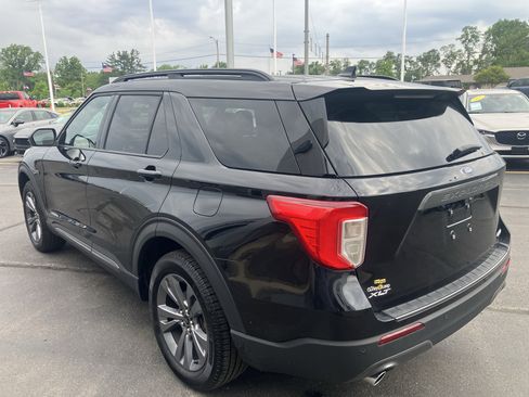 Used 2024 Ford Explorer XLT w/ Equipment Group 202A AWD/4WD image 5