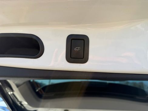 Used 2016 Toyota Highlander Limited image 49