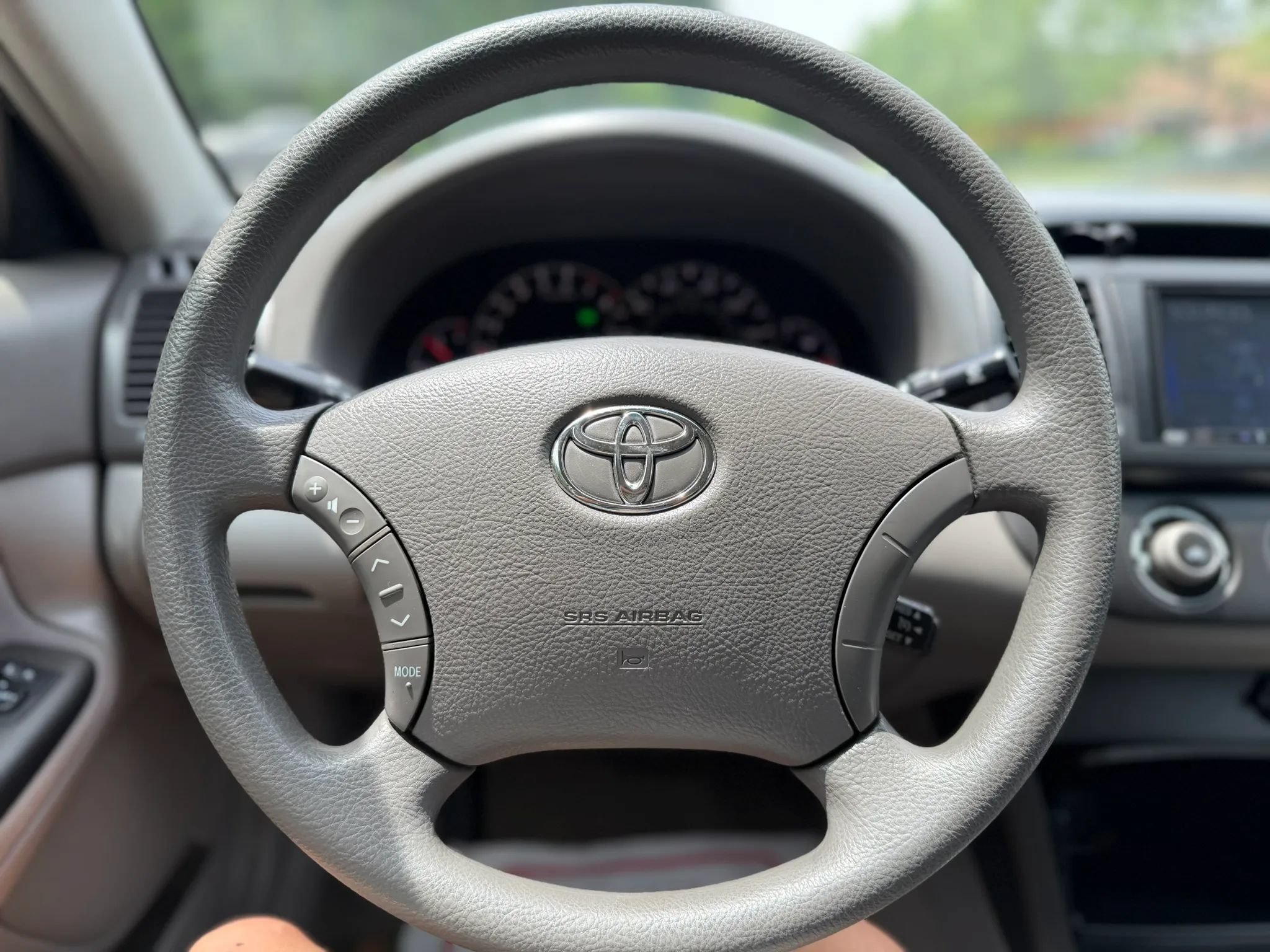 Used 2005 Toyota Camry LE FWD image 26
