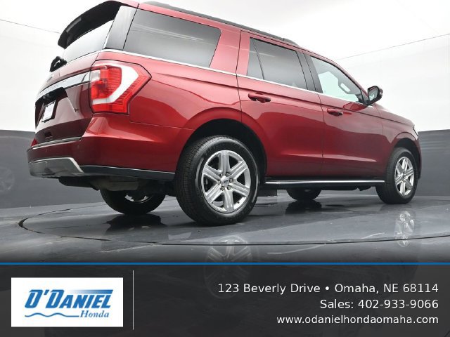 Used 2019 Ford Expedition XLT w/ Equipment Group 202A AWD/4WD image 12