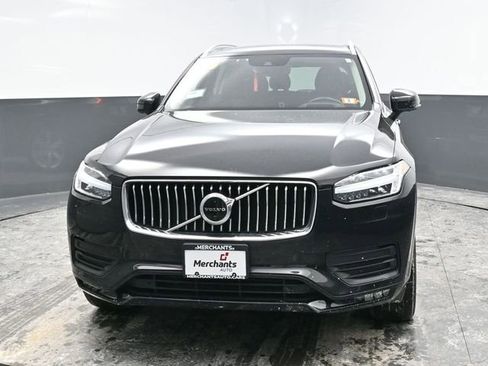 Used 2020 Volvo XC90 T6 Momentum image 2