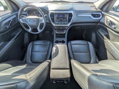 Used 2023 GMC Acadia SLT image 18