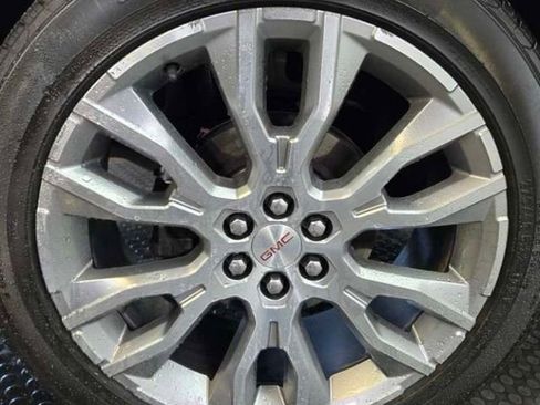 Used 2024 GMC Acadia Denali w/ Super Cruise Package image 15