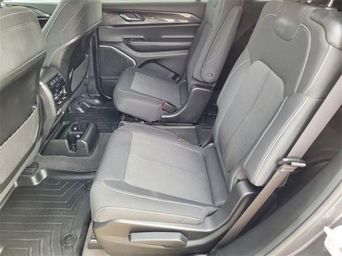 Used 2021 Jeep Grand Cherokee L Laredo w/ Luxury Tech Group I image 18