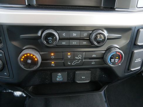 Used 2024 Ford F250 XLT image 25