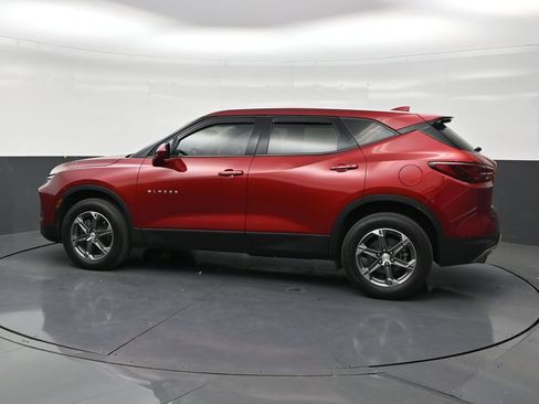 Used 2024 Chevrolet Blazer LT FWD image 2
