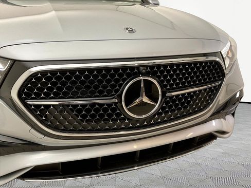 Used 2025 Mercedes-Benz E 350 Sedan w/ Driver Assistance Package image 33