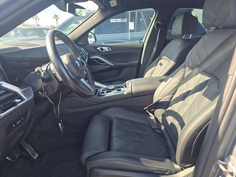 Used 2025 BMW X6 xDrive40i w/ Climate Comfort Package AWD/4WD image 7