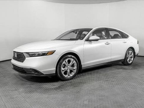 Used 2024 Honda Accord LX image 2