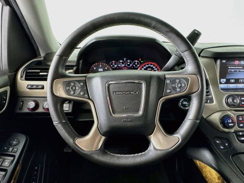 Used 2015 GMC Yukon Denali w/ Touring Package AWD/4WD image 11