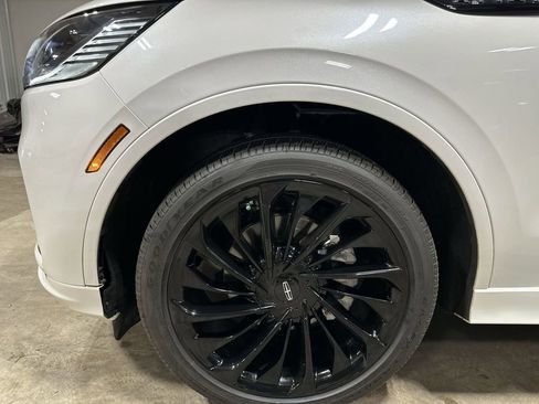 Used 2025 Lincoln Aviator Reserve w/ Luxury Package RWD image 19