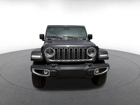 Used 2025 Jeep Wrangler Unlimited Sahara AWD/4WD image 4