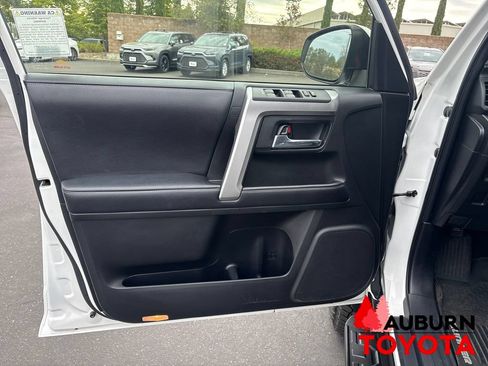 Used 2019 Toyota 4Runner SR5 Premium AWD/4WD image 16