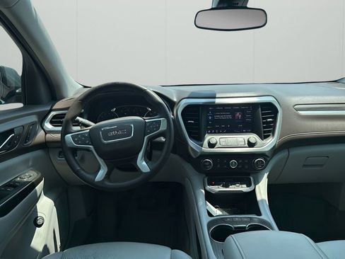 Used 2023 GMC Acadia SLT w/ Preferred Package image 24