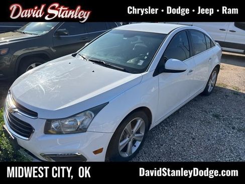 Used 2016 Chevrolet Cruze LT FWD image 1