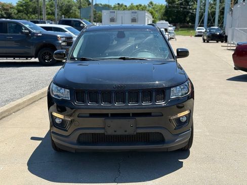 Used 2019 Jeep Compass Latitude AWD/4WD image 3