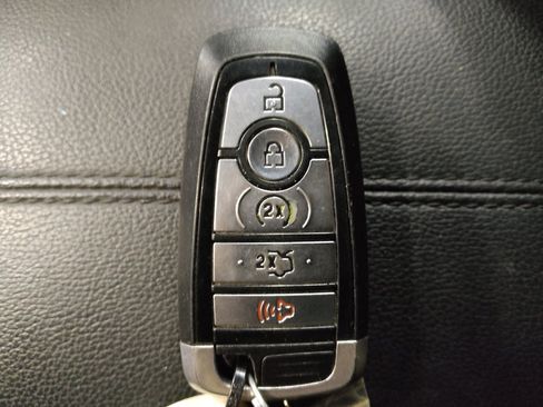 Used 2019 Ford Mustang Premium RWD image 32