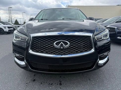 Used 2019 INFINITI QX60 Luxe w/ Essential Package image 3