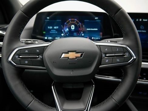 New 2026 Chevrolet Equinox LT w/ Convenience Package II image 32