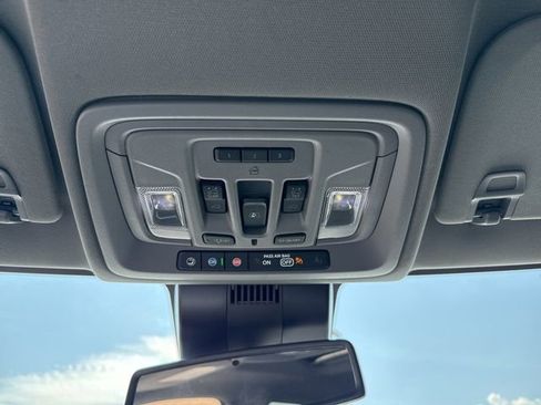 Certified 2024 GMC Sierra 1500 Denali image 30