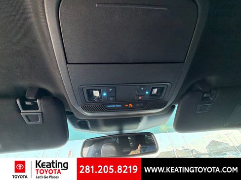 Used 2023 Ford Explorer ST-Line w/ Class IV Trailer Tow Package RWD image 18