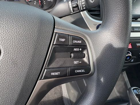 Used 2022 Hyundai Accent SE image 15