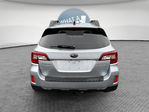Used 2016 Subaru Outback 2.5i Premium image 5