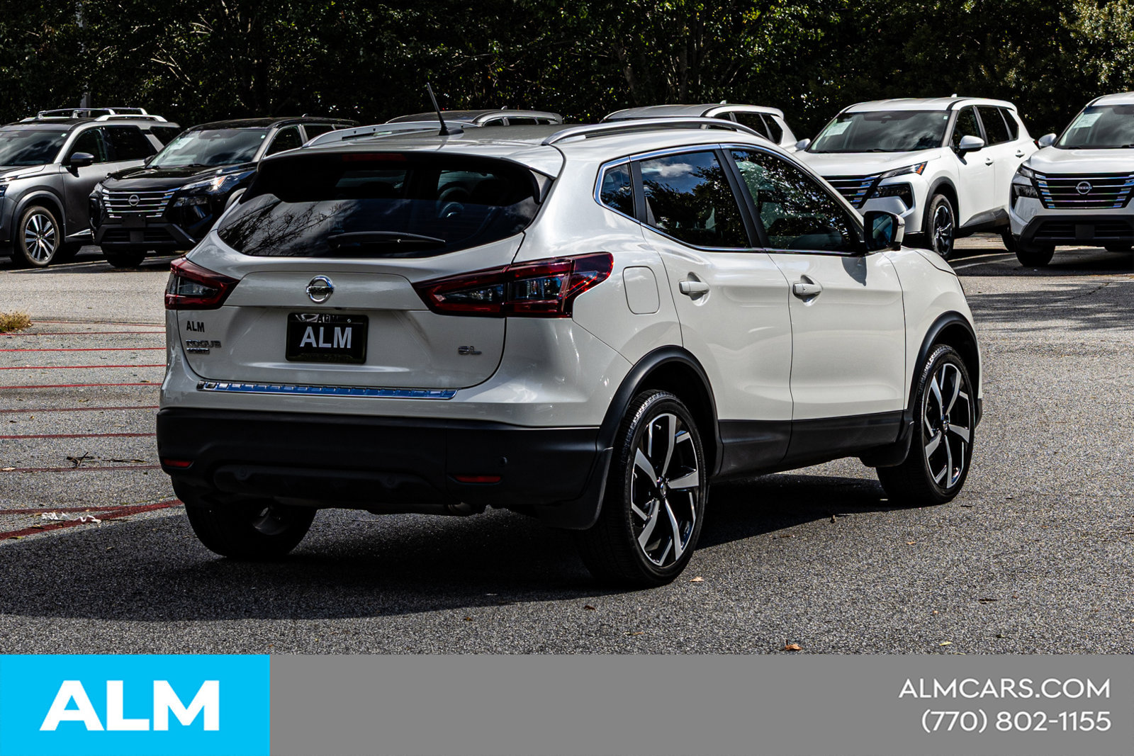 Used 2022 Nissan Rogue Sport SL w/ Premium Package FWD image 6