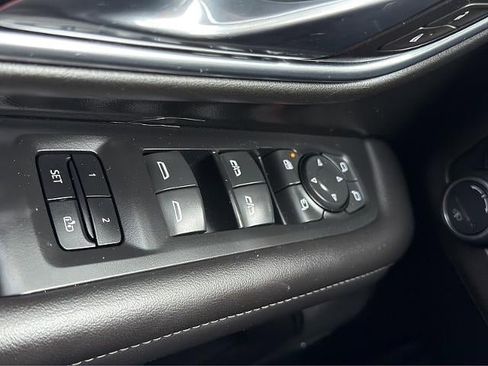 Used 2021 Chevrolet Suburban Z71 w/ Z71 Off-Road Package image 36