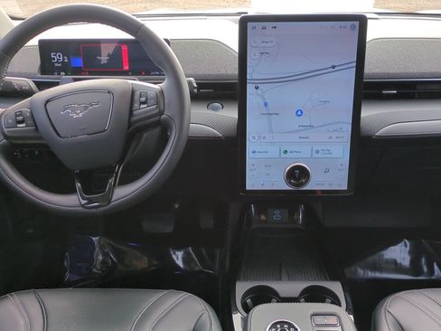 Used 2023 Ford Mustang Mach-E Premium image 28