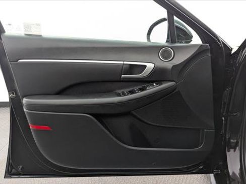 Used 2025 Hyundai Sonata SEL FWD image 13