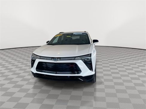 Certified 2025 Chevrolet Blazer EV RS image 4