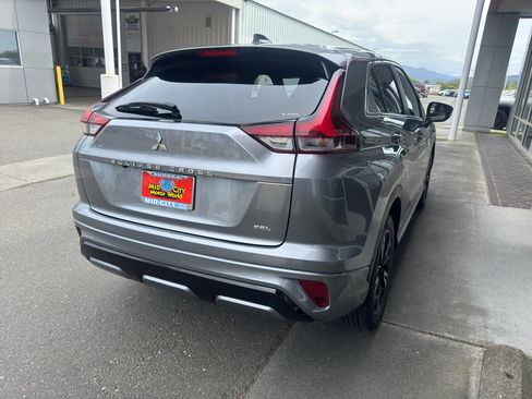 Used 2024 Mitsubishi Eclipse Cross SEL AWD/4WD image 12