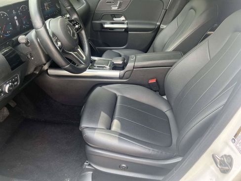 Used 2023 Mercedes-Benz GLA 250 4MATIC image 16