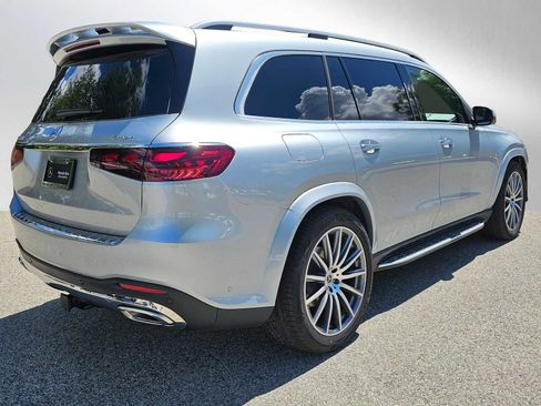 New 2026 Mercedes-Benz GLS 580 4MATIC image 3