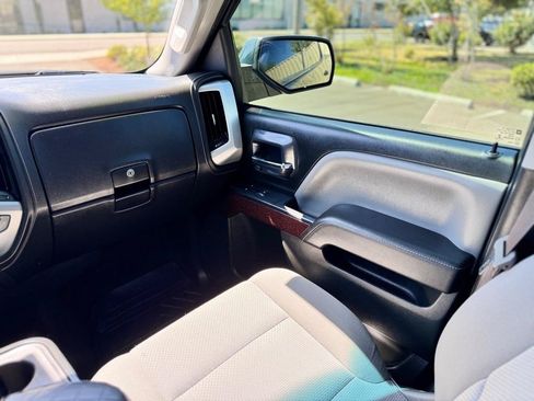 Used 2017 GMC Sierra 1500 SLE w/ SLE Value Package AWD/4WD image 11