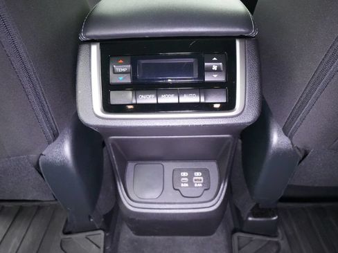 Used 2023 Subaru Ascent Premium AWD/4WD image 19