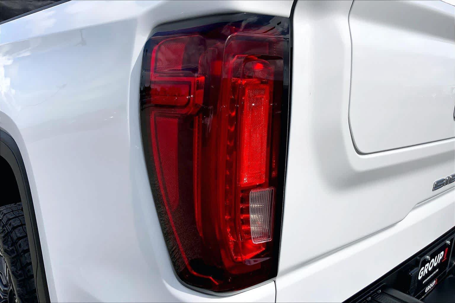 Used 2024 GMC Sierra 1500 AT4 w/ Technology Package AWD/4WD image 28