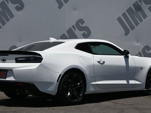 Used 2017 Chevrolet Camaro SS RWD image 5